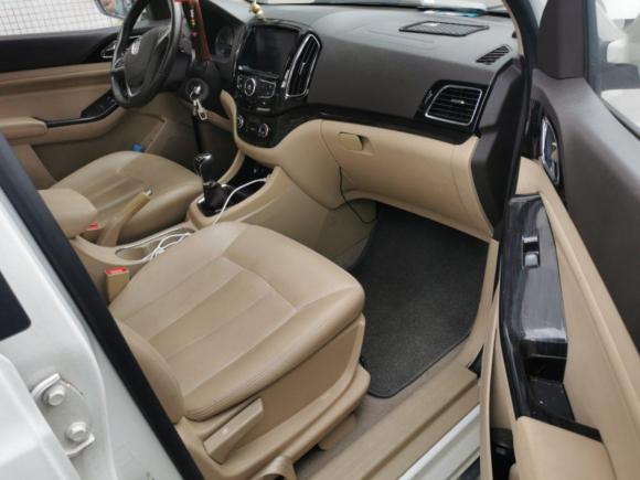 [广州·粤Y] 二手宝骏宝骏7302014款 1.5L 手动豪华型 7座