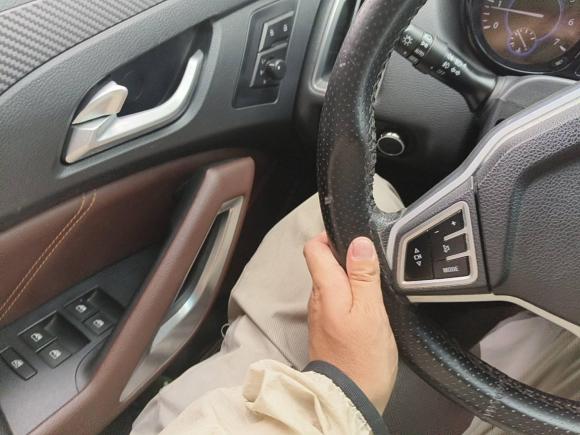 [合肥·皖H] 二手江铃驭胜S3502016款 2.0T 手动四驱汽油豪华天窗版5座