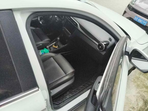 [宁波·浙B] 二手名爵名爵ZS2017款 1.5L 自动尊享互联网版