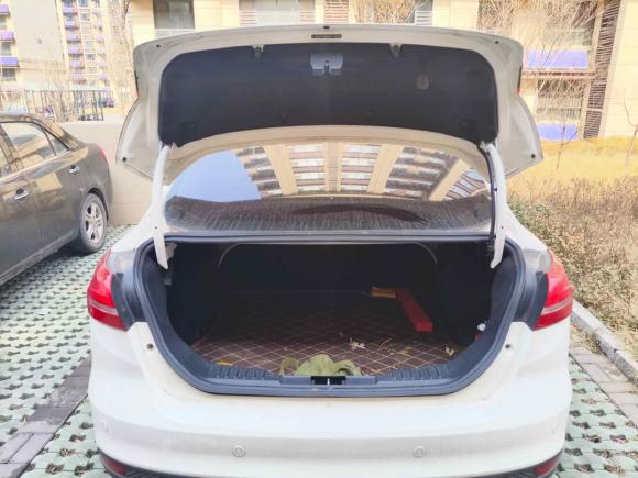 [济南·鲁A] 二手福特福克斯2017款 三厢 1.6L 自动风尚型智行版