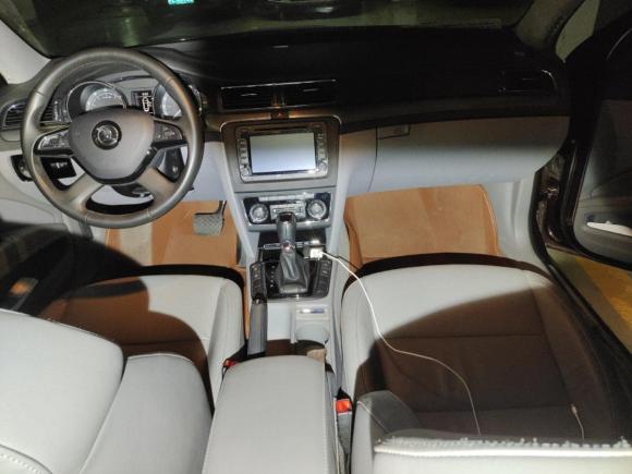 [上海·沪A] 二手斯柯达速派2013款 1.8TSI 自动雅仕版