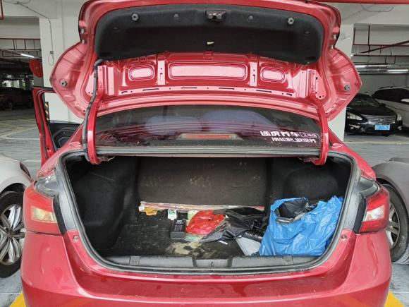 [佛山·鄂R] 二手奇瑞艾瑞泽52016款 1.5L CVT领锐版