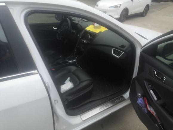 [无锡·皖B] 二手奇瑞艾瑞泽7e2016款 1.6L e致享版