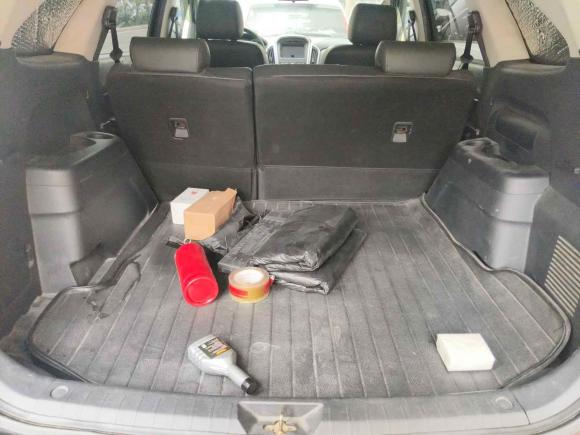 [济南·鲁A] 二手江铃驭胜S3502013款 2.4T 自动四驱柴油超豪华版5座