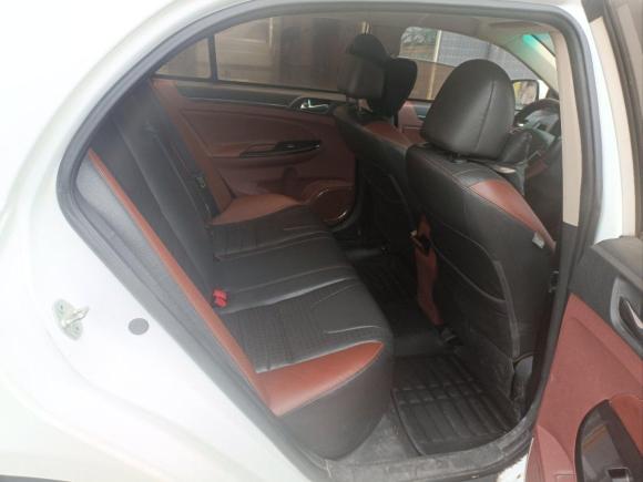 [佛山·鲁F] 二手比亚迪速锐2015款 1.5L 手动豪华型