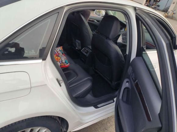 [上海·沪D] 二手奥迪奥迪A4L2013款 35 TFSI 自动技术型