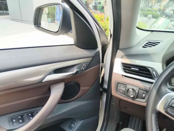 [青岛·鲁U] 二手宝马宝马X12016款 sDrive18Li 豪华型