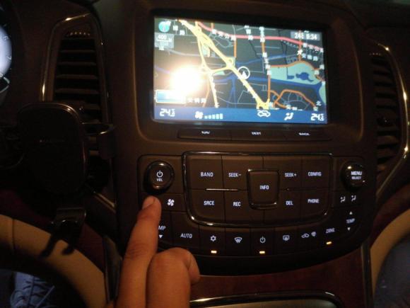 [上海·豫C] 二手荣威荣威9502012款 2.4L 豪华版