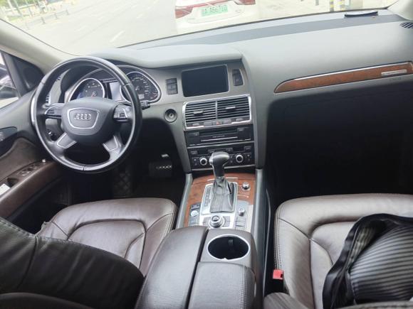 [成都·川A] 二手奥迪奥迪Q72012款 3.0 TFSI 进取型(200kW)