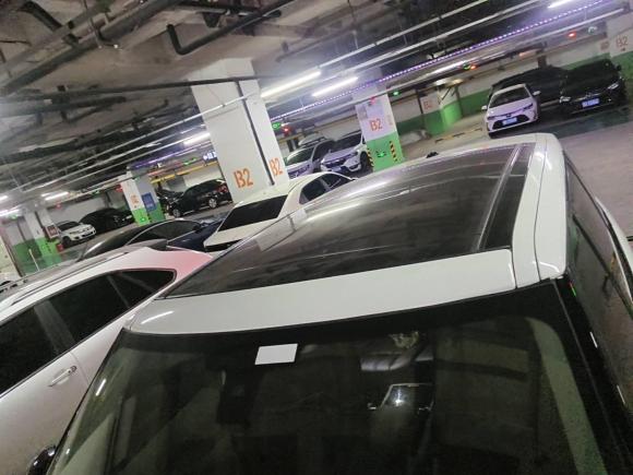 [青岛·鲁B] 二手路虎揽胜2016款 3.0 SC V6 Vogue SE 创世加长版