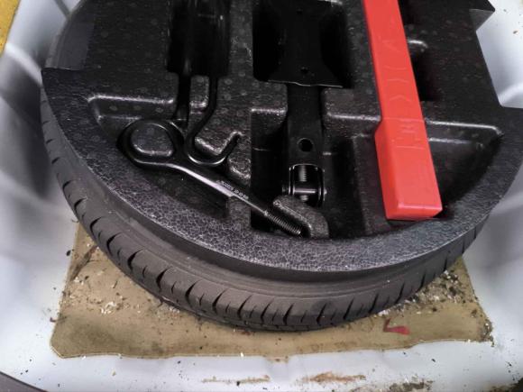 [西安·陕A] 二手宝骏宝骏310W2017款 1.5L 手动时尚型 国V