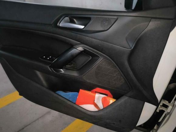 [青岛·鲁B] 二手标致标致4082014款 1.8L 手动领先版