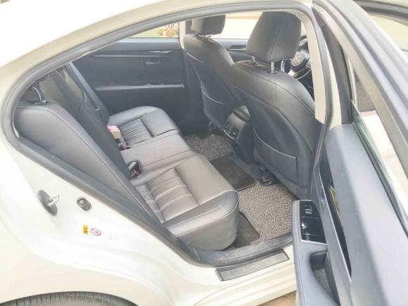 [武汉·鄂A] 二手雷克萨斯雷克萨斯ES2015款 200 舒适版