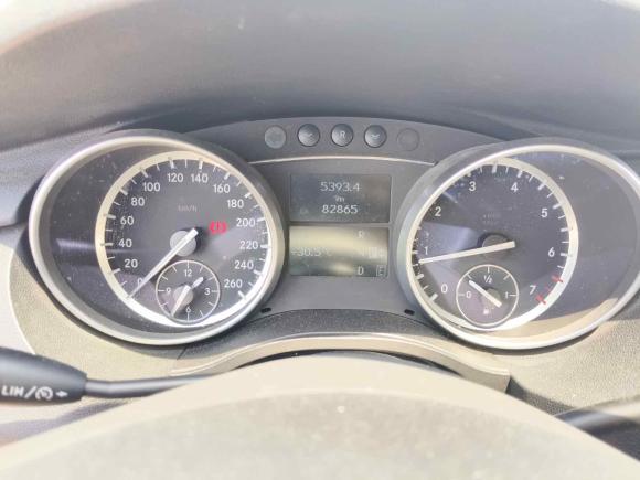 [青岛·鲁B] 二手奔驰奔驰R级2017款 R 320 4MATIC 商务型臻藏版