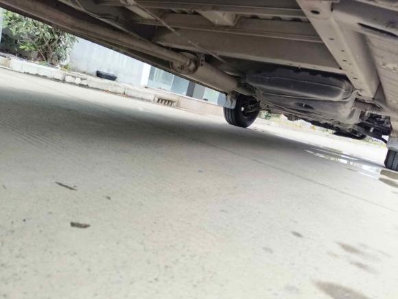 [苏州·沪B] 二手上汽大通MAXUS新途V802015款 2.5T AMT傲运通版长轴中顶