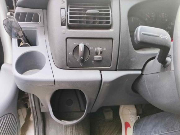 [无锡·苏B] 二手福特新世代全顺2016款 2.2T短轴6座中顶多功能车