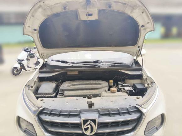 [南昌·赣A] 二手宝骏宝骏5102017款 1.5L 自动时尚型