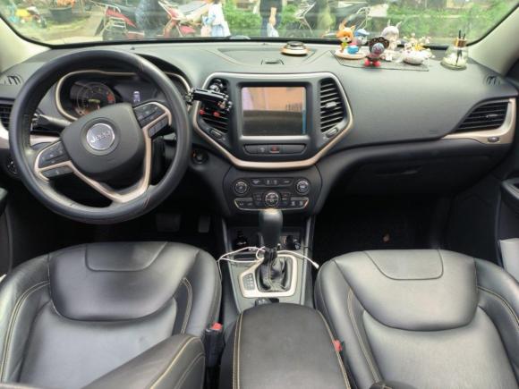 [上海·沪D] 二手Jeep自由光2017款 2.0L 优越版