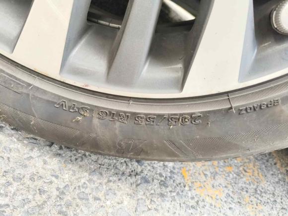 [上海·苏E] 二手丰田卡罗拉2017款 改款双擎 1.8L E-CVT精英版