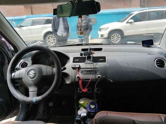 [南京·苏A] 二手铃木雨燕2011款 1.5L 手动时尚版