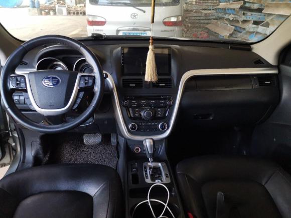 [广州·粤A] 二手奔腾奔腾X802013款 2.0L 自动豪华型