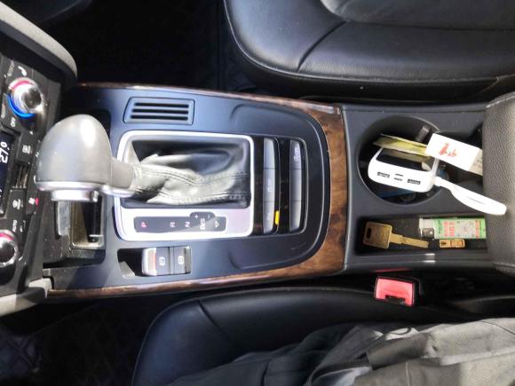 [青岛·鲁B] 二手奥迪奥迪A4L2015款 35 TFSI 自动舒适型