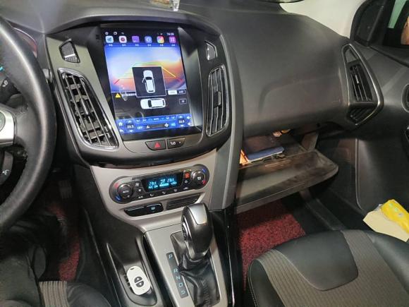 [成都·川A] 二手福特福克斯2012款 三厢 1.6L 自动风尚型