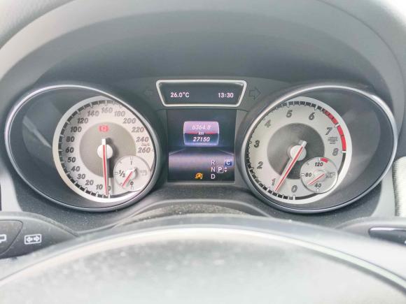 [上海·浙D] 二手奔驰奔驰GLA2016款 GLA 220 4MATIC 时尚型