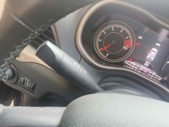 [武汉·鄂A] 二手Jeep自由光2016款 2.0L 优越版