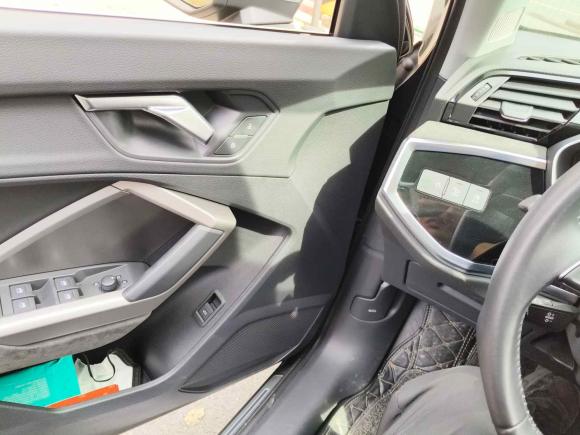 [上海·沪E] 二手奥迪奥迪Q32021款 35 TFSI 时尚动感型