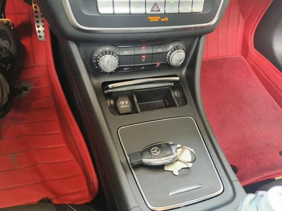 [上海·苏A] 二手奔驰奔驰CLA2017款 CLA 220 4MATIC 极地限量版