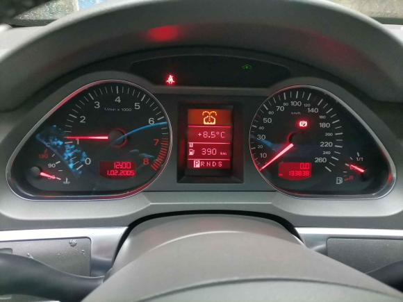 [上海·沪C] 二手奥迪奥迪A6L2005款 3.0L 技术领先型
