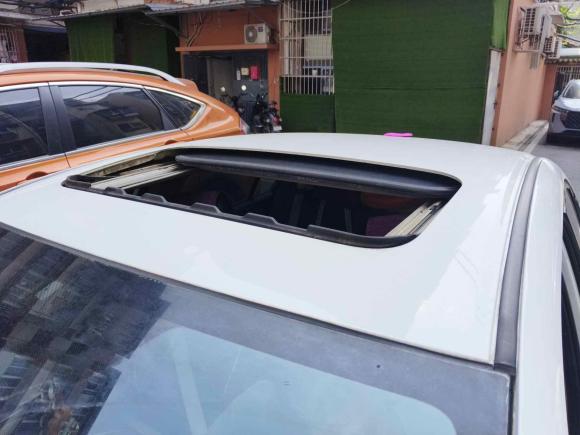 [武汉·鄂A] 二手本田思域2014款 1.8L 自动舒适版