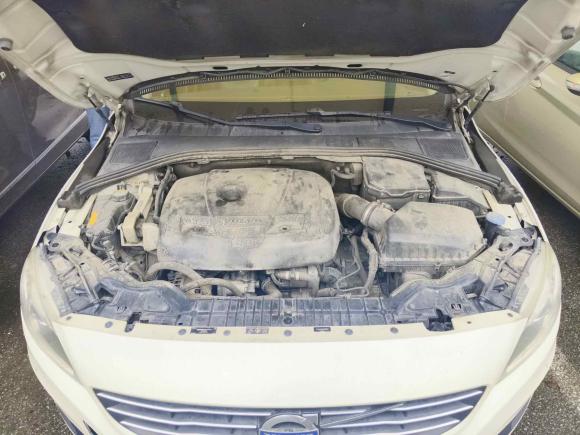 [上海·鲁V] 二手沃尔沃沃尔沃V602015款 T5 智逸版