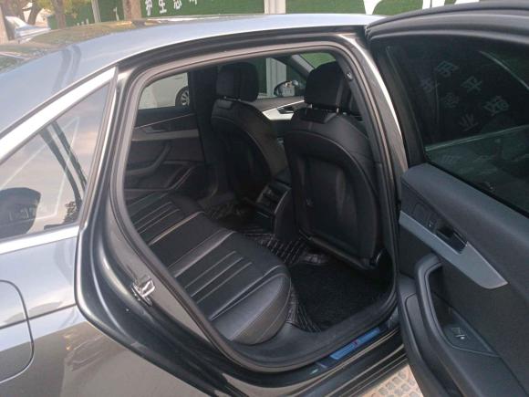 [苏州·苏U] 二手奥迪奥迪A4L2022款 40 TFSI 时尚动感型