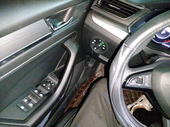 [上海·沪E] 二手斯柯达速派2019款 改款 TSI330 DSG舒适版