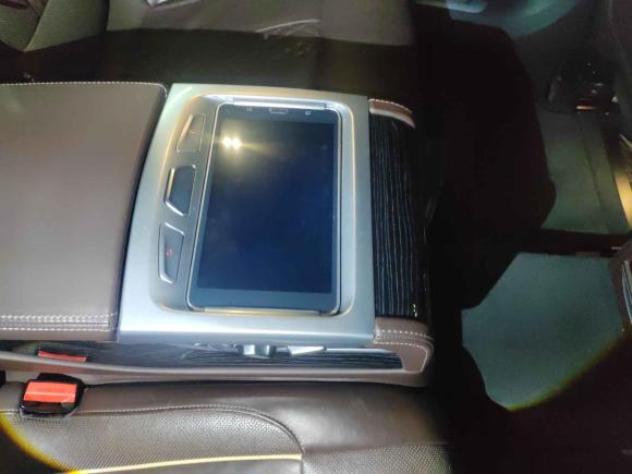 [上海·沪F] 二手宝马宝马7系2018款 740Li 领先型 M运动套装