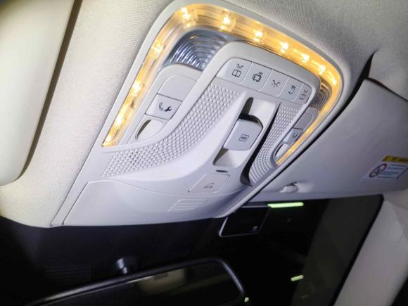 [深圳·粤B] 二手奔驰奔驰V级2020款 V 260 尊贵版