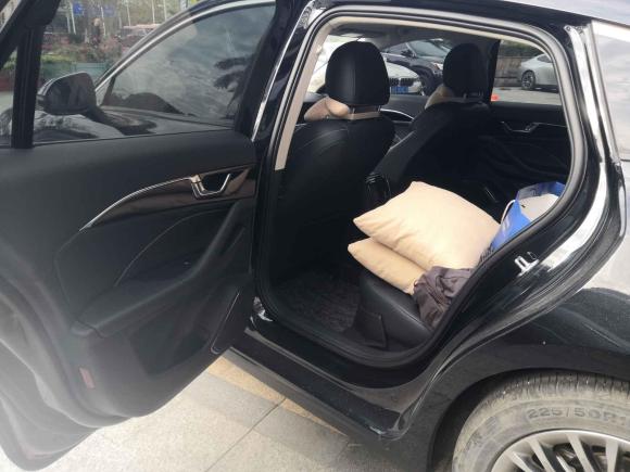 [广州·粤A] 二手奔腾奔腾B702021款 1.5T 自动十五周年纪念版