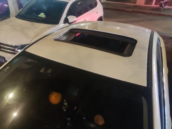 [苏州·苏E] 二手雷诺风朗2013款 2.0L 时尚版