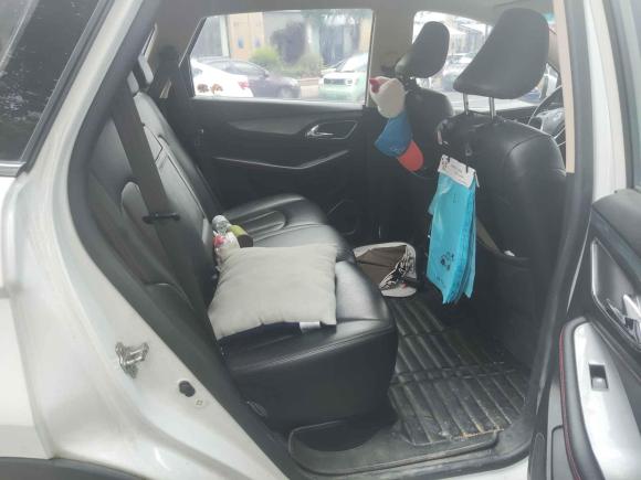 [杭州·浙A] 二手宝骏宝骏5602015款 1.8L 手动豪华型