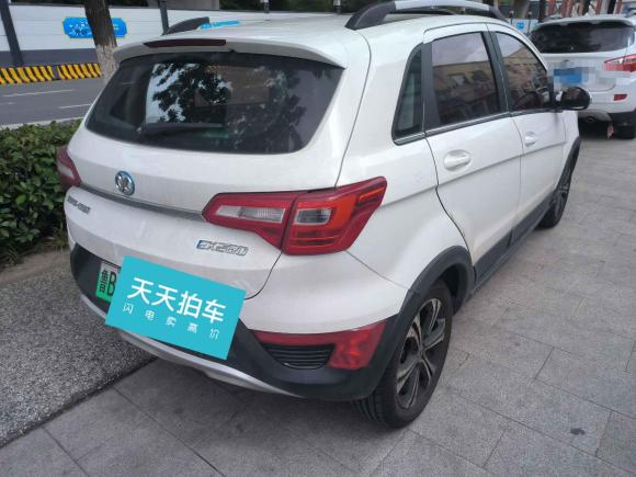 [青岛·鲁B] 二手北汽新能源北汽新能源EX2017款 EX260 乐酷版