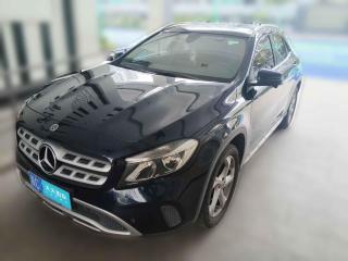 奔驰奔驰GLA2018款 GLA 200 动感型