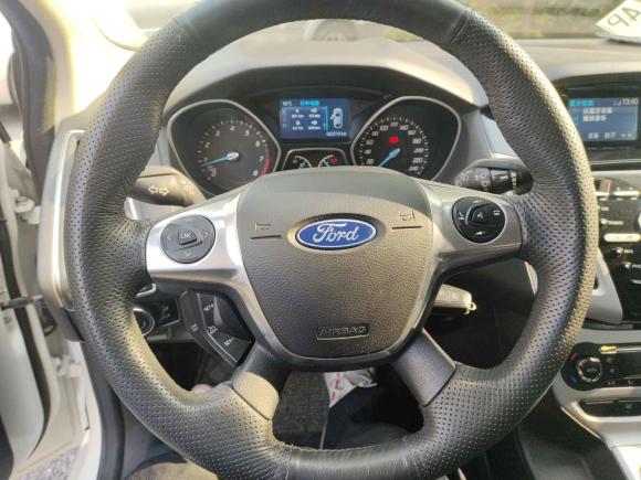 [上海·浙F] 二手福特福克斯2012款 两厢 2.0L 手动豪华运动型