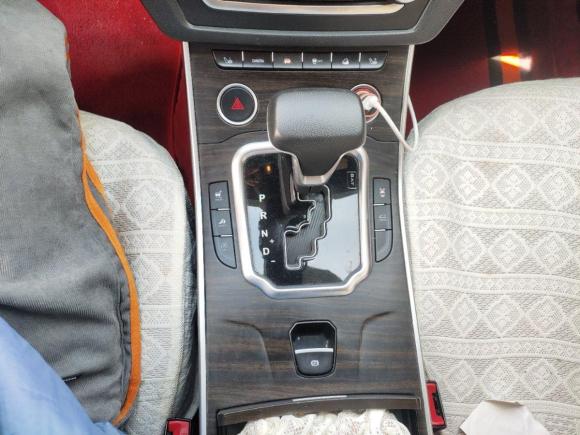 [广州·贵D] 二手陆风陆风X72018款 劲越 1.5T 全景尊贵型