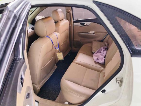 [苏州·苏E] 二手别克凯越2013款 1.5L 自动经典型