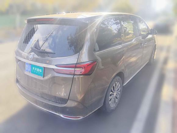 [青岛·鲁U] 二手别克别克GL82022款 陆上公务舱 652T 豪华型