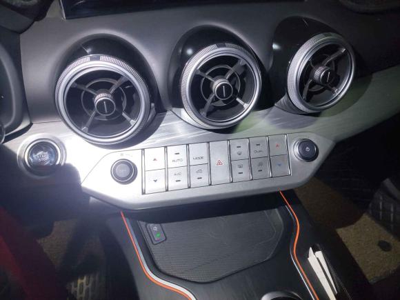 [西安·陕U] 二手魏牌魏牌 VV72020款 2.0T 旗舰型