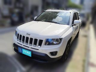 Jeep指南者2014款 改款 2.4L 四驱舒适版