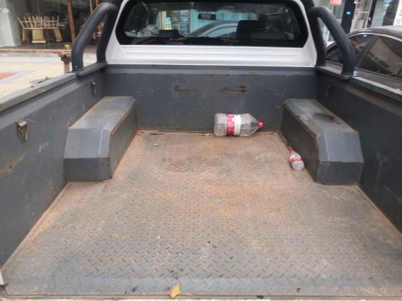 [成都·川A] 二手江铃宝典2020款 2.5T柴油两驱舒享版标轴JX4D25A6L